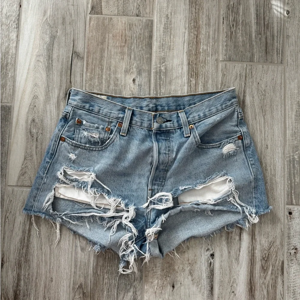 Levi's Taille Haute Line 501 High Waist Ripped Cutoff Denim Shorts Size 28